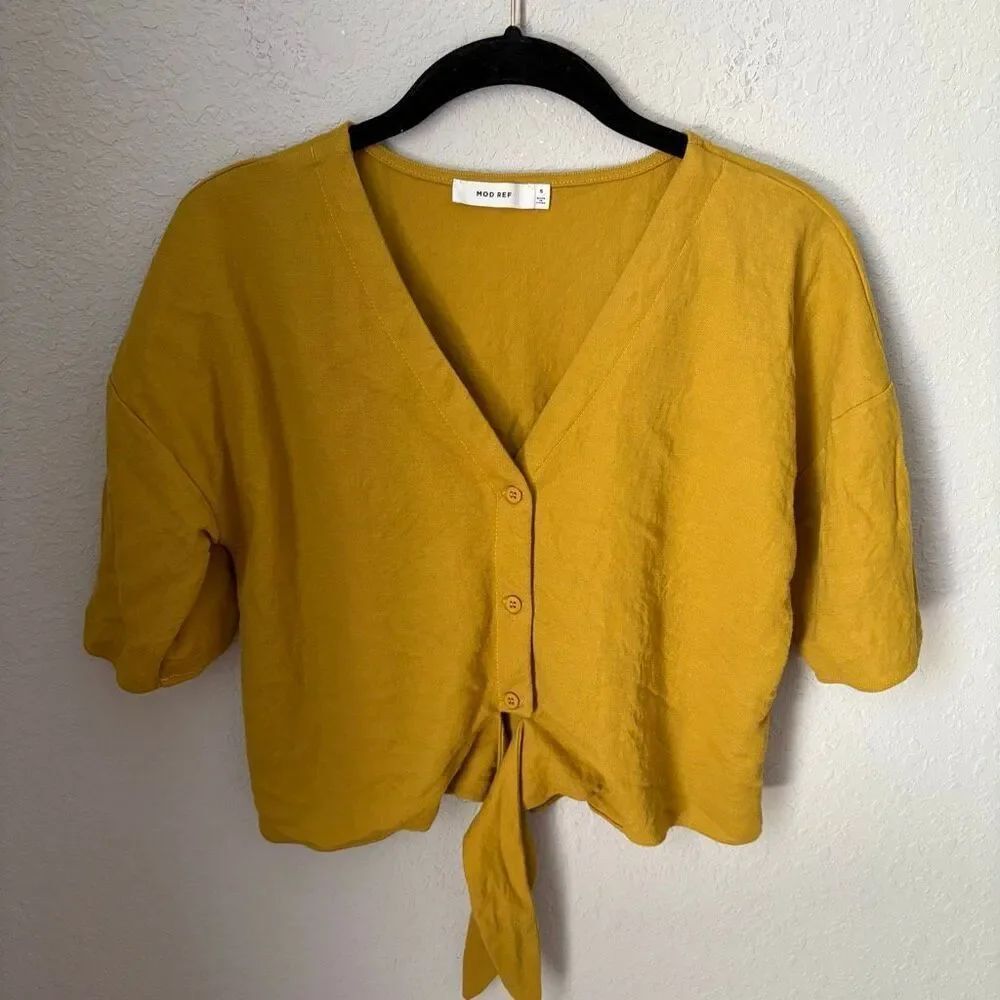 Mod Ref Button Up Tie Crop Front Top Size Small